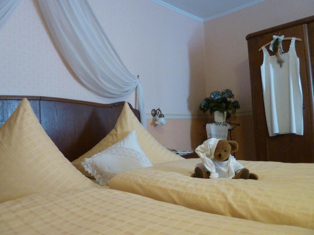 Bed and Breakfast Alte Weinstuben Steinfelder Hof Garni Ellenz-Poltersdorf Habitación foto
